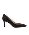 Gianvito Rossi Pumps Mit Spitzer Kappe 85mm In Black