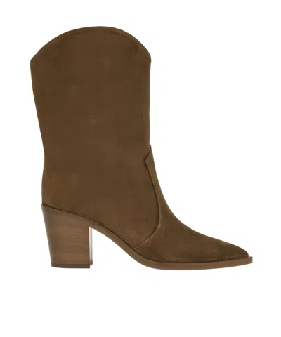 Gianvito Rossi Denver Pointed-toe Boots In Brown