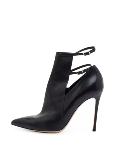 Pre-owned Gianvito Rossi Double-buckle Heeled Ankle Boots In Black