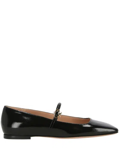 Gianvito Rossi Flats In Black