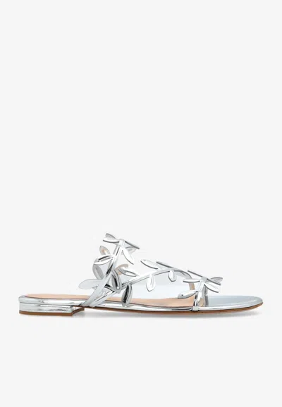 Gianvito Rossi Flavia Metallic Leather Flat Sandals In Silver