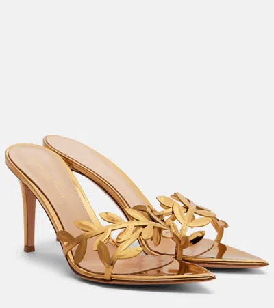 Gianvito Rossi Flavia Mirrored Leather Mules In Gold