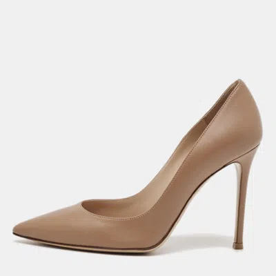 Pre-owned Gianvito Rossi Gianvito 105 Size 38.5 Beige Leather Pumps In Sand