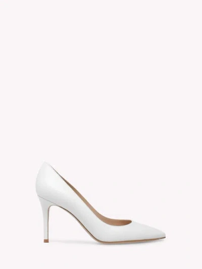 Gianvito Rossi Woman Pumps White Size 6 Leather In Multi