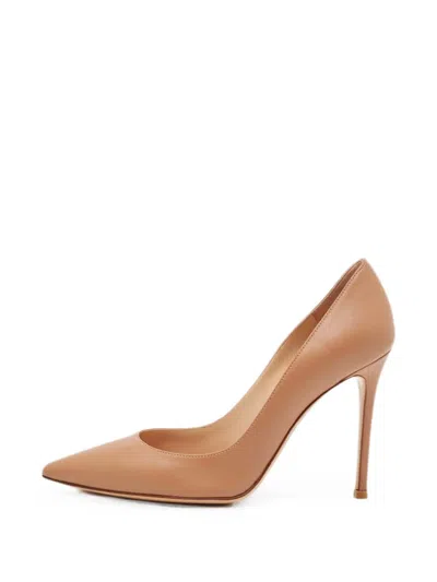 Pre-owned Gianvito Rossi Gianvito Pointed-toe Pumps In Neutral