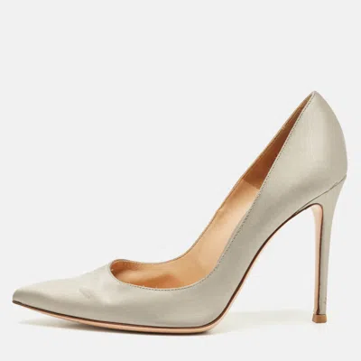 Gianvito Rossi Grey Satin Gianvito Pointed Toe Pumps In Neutral