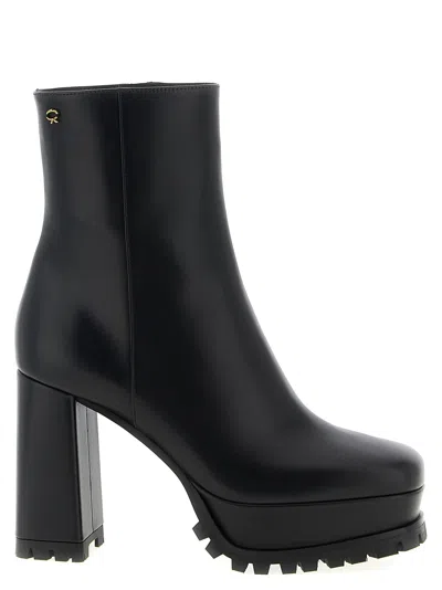 Gianvito Rossi Harlem Ankle Boot In Black