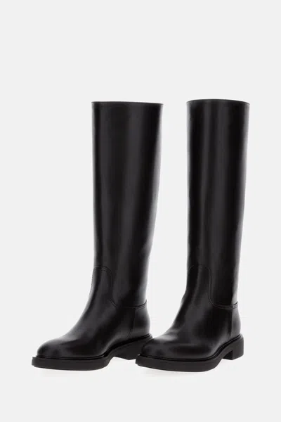 Gianvito Rossi High Boots. In Black