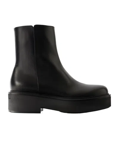 Gianvito Rossi Hiro Bootie Leather Ankle Boots In No