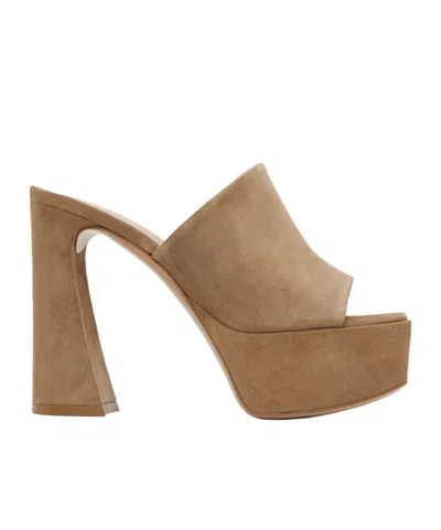 Gianvito Rossi Woman Sandals Camel Size 10.5 Leather In Gold