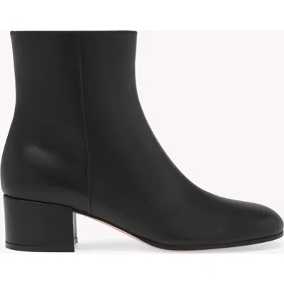 Gianvito Rossi Joelle 45 Booties In Black
