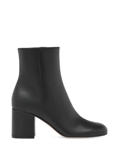 Gianvito Rossi Block Heel Closed Toe Ankle Boots In Black