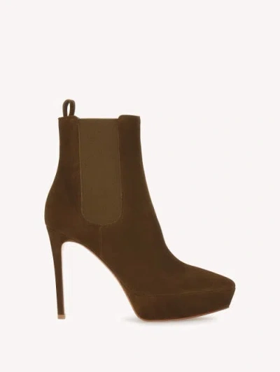 Gianvito Rossi Kim Booties In Brown Suede