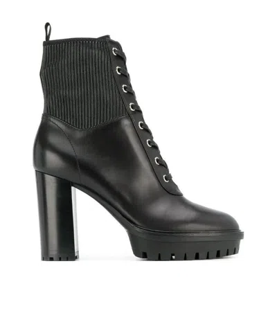Gianvito Rossi Lace-up Platform Boots In Black