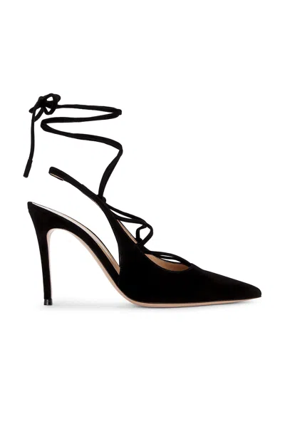 Gianvito Rossi Lace Up Pump In Black