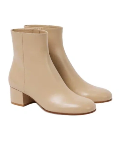 Gianvito Rossi Leather Ankle Boots In White