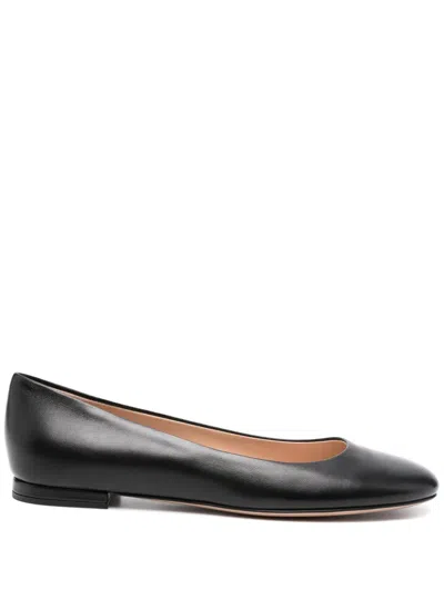 Gianvito Rossi Leather Ballerina Shoes In Black