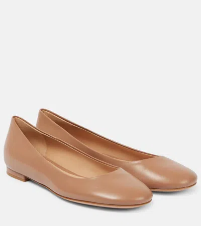 Gianvito Rossi Leather Ballet Flats In Neutrals