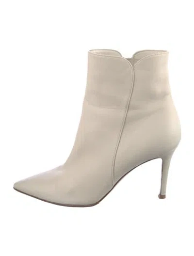 Pre-owned Gianvito Rossi Leather Boots In Neutral