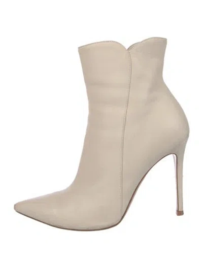 Pre-owned Gianvito Rossi Leather Boots In Neutral