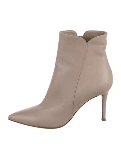 Pre-owned Gianvito Rossi Leather Boots In Neutral