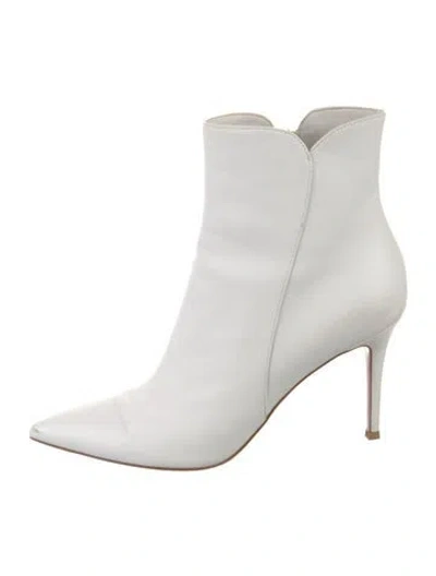 Pre-owned Gianvito Rossi Leather Boots In White