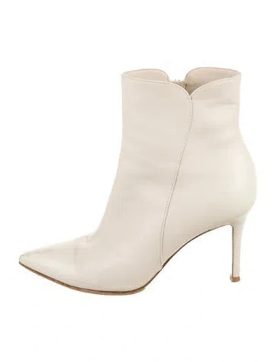 Pre-owned Gianvito Rossi Leather Boots In White
