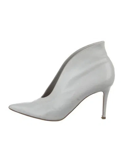 Pre-owned Gianvito Rossi Leather Boots In White