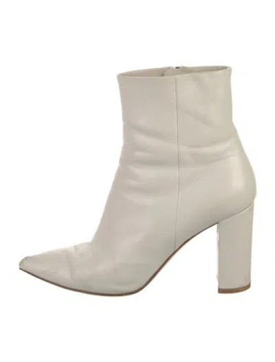 Pre-owned Gianvito Rossi Leather Boots In White