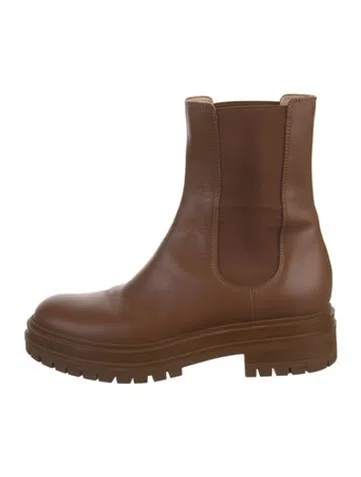 Pre-owned Gianvito Rossi Leather Chelsea Boots In Brown