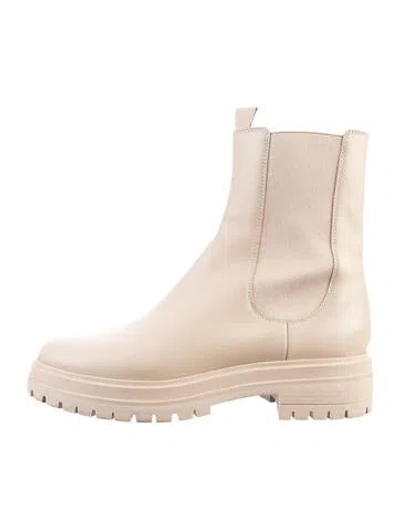 Pre-owned Gianvito Rossi Leather Chelsea Boots In Neutral