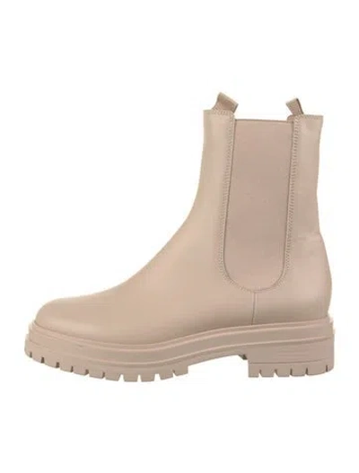 Pre-owned Gianvito Rossi Leather Chelsea Boots W/ Tags In Neutrals
