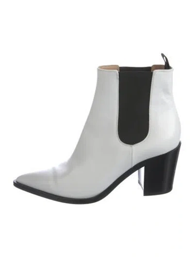 Pre-owned Gianvito Rossi Leather Chelsea Boots In White