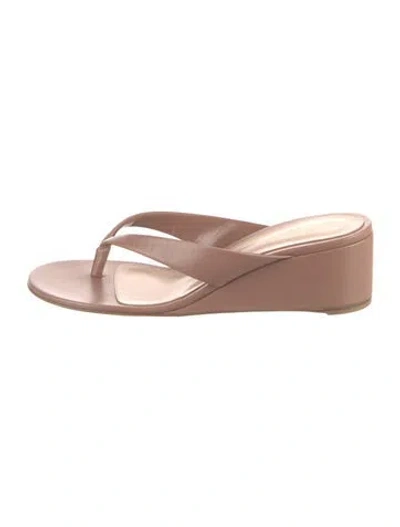 Pre-owned Gianvito Rossi Leather Flip Flops In Neutrals