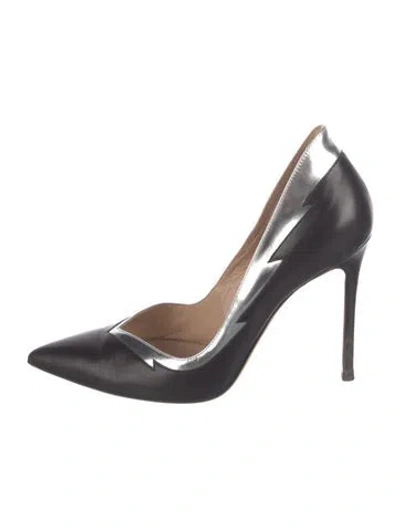Pre-owned Gianvito Rossi Leather Graphic Print Pumps In Black