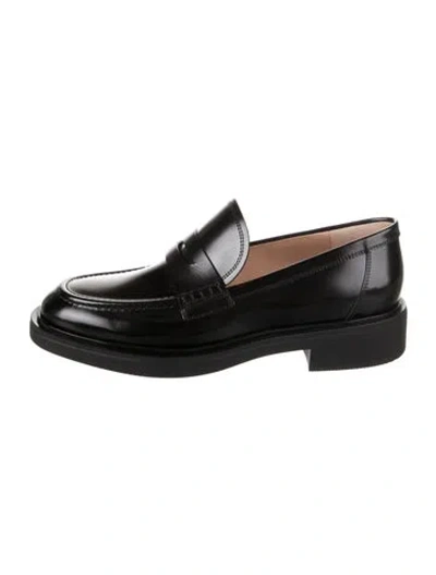 Pre-owned Gianvito Rossi Leather Loafers In Black
