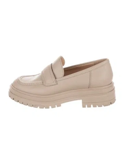 Pre-owned Gianvito Rossi Leather Loafers In Neutrals