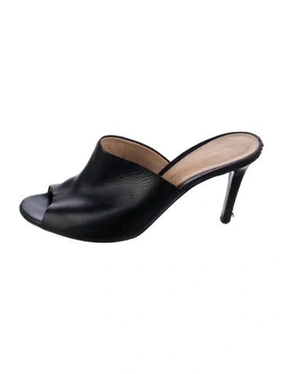 Pre-owned Gianvito Rossi Leather Mules In Black
