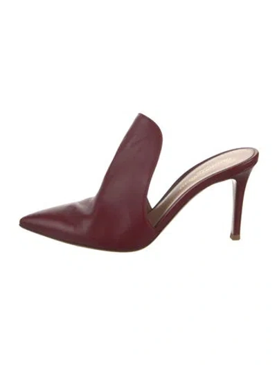 Pre-owned Gianvito Rossi Leather Mules In Burgundy