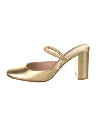 Pre-owned Gianvito Rossi Leather Mules In Gold