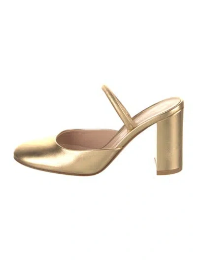 Pre-owned Gianvito Rossi Leather Mules In Gold