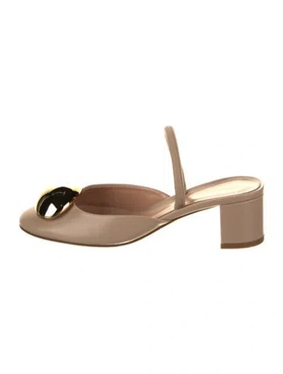 Pre-owned Gianvito Rossi Leather Mules In Neutral