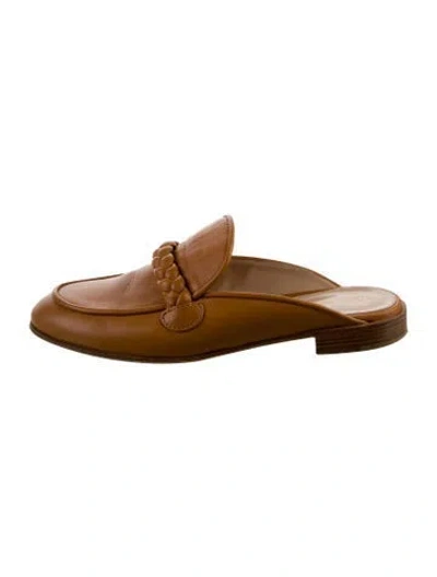 Pre-owned Gianvito Rossi Leather Mules In Neutral