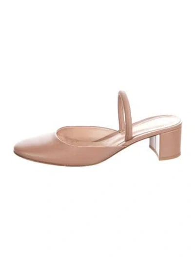 Pre-owned Gianvito Rossi Leather Mules In Neutrals