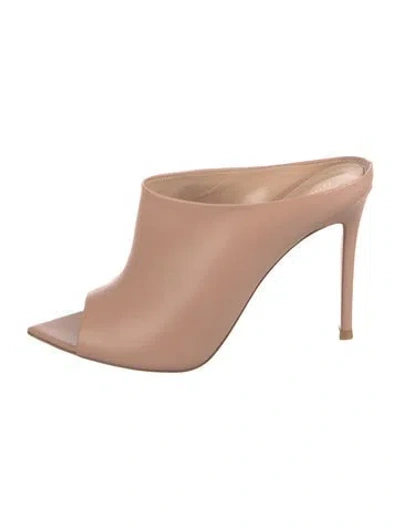 Pre-owned Gianvito Rossi Leather Mules In Pink