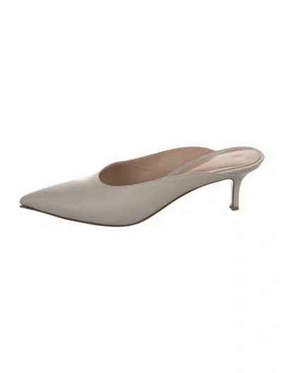 Pre-owned Gianvito Rossi Leather Mules In White