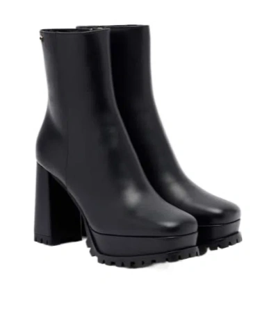 Gianvito Rossi Leather Platform Ankle Boots In Black