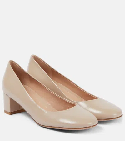 Gianvito Rossi Leather Pumps In Mousse