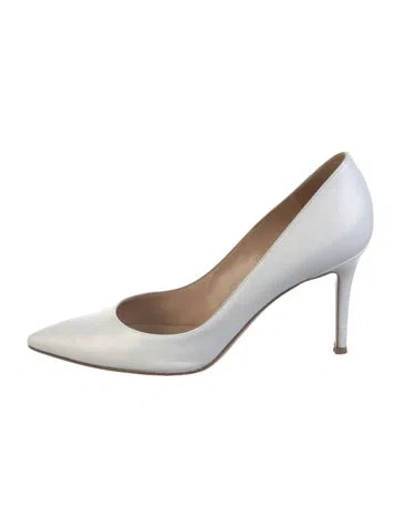 Pre-owned Gianvito Rossi Leather Pumps In White