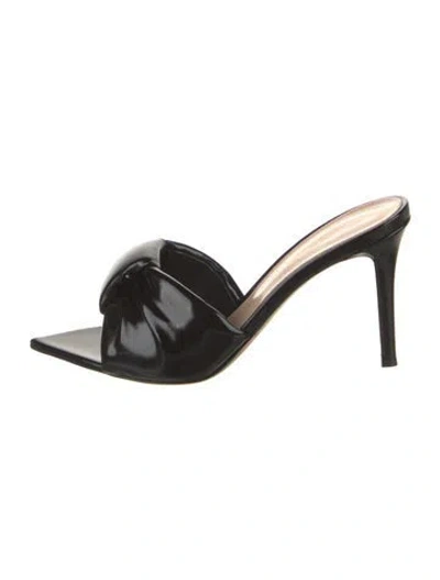 Pre-owned Gianvito Rossi Leather Ruffle Embellishment Slides In Black